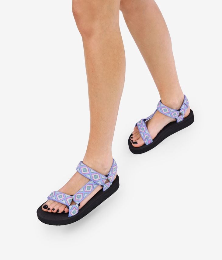Lilac sports sandals with ethnic print