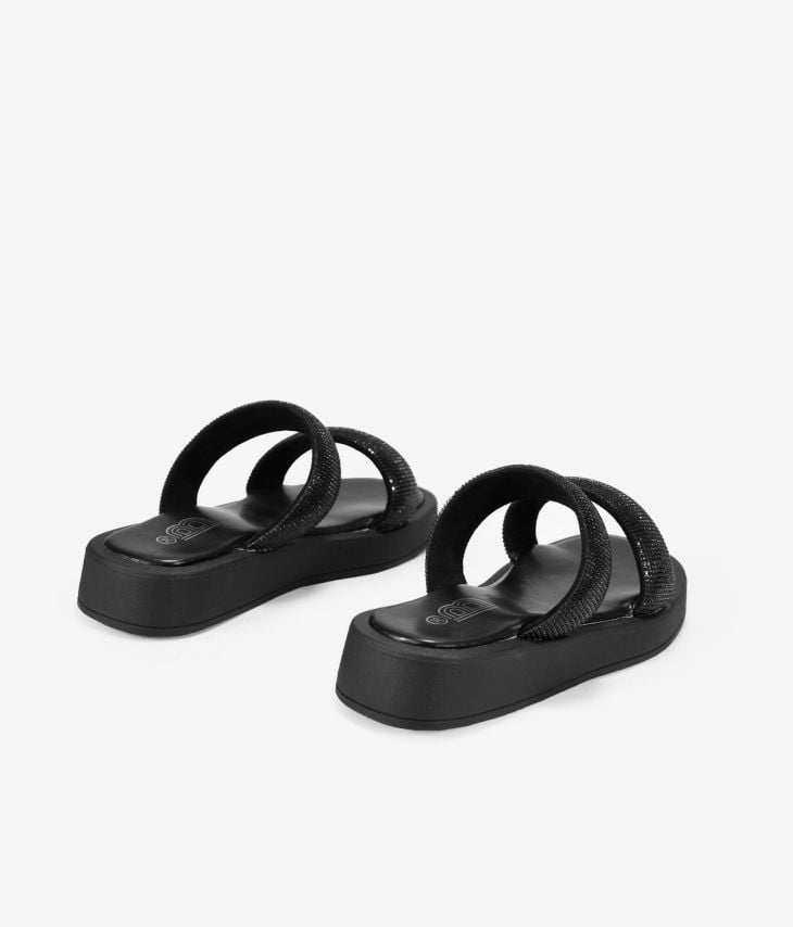 Sandalias negras con brillantes y plataforma