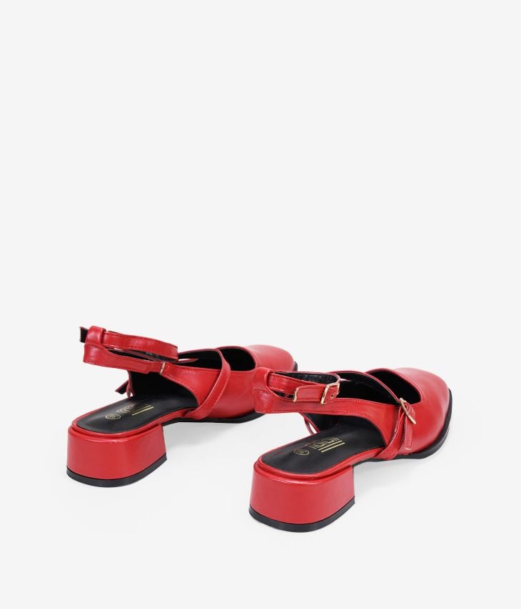 Zapatos Mary Jane destalonados rojos con tacón