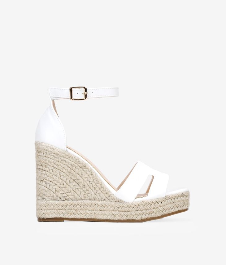 White wedge sandals with esparto grass