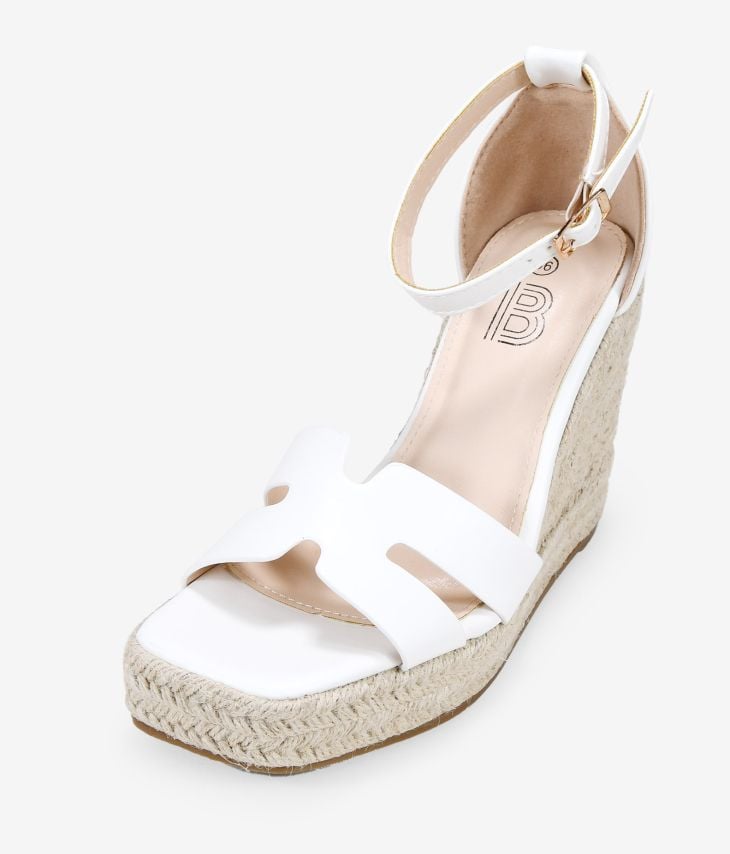 White wedge sandals with esparto grass