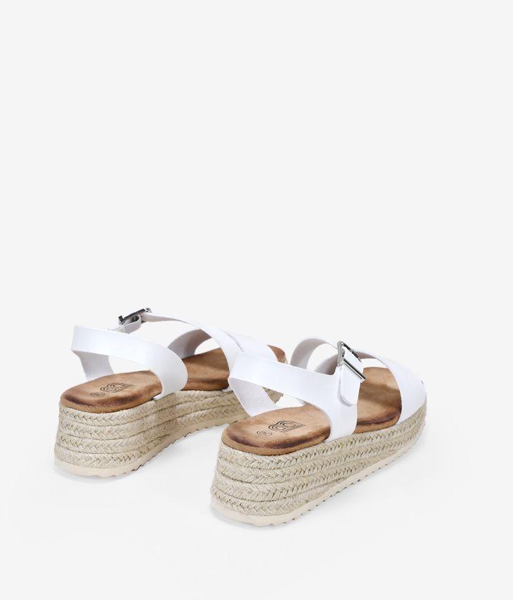 White platform sandals with esparto grass