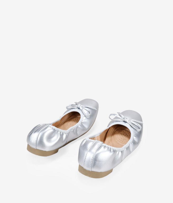 Silver flat ballerinas with bow