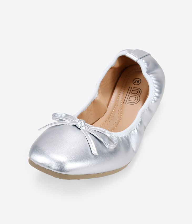 Silver flat ballerinas with bow