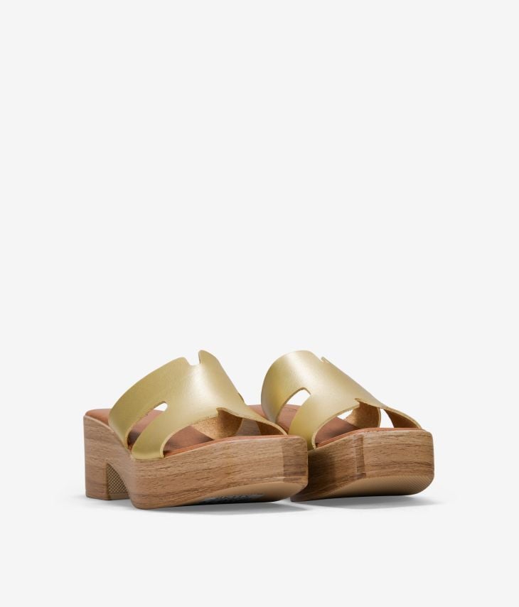 Sandales ouvertes dorées à talon