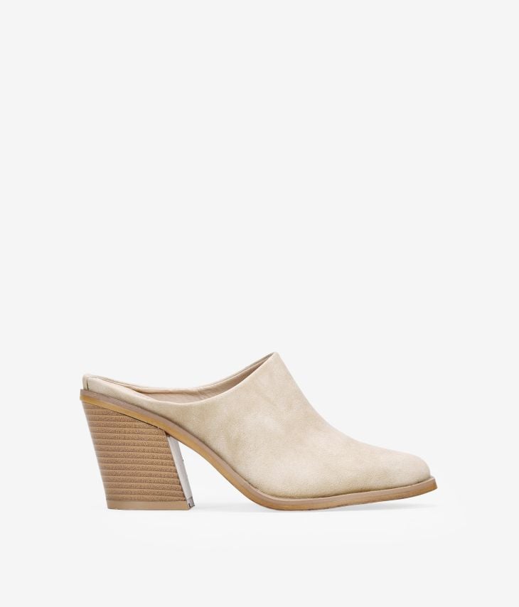 Beige clogs with country heel