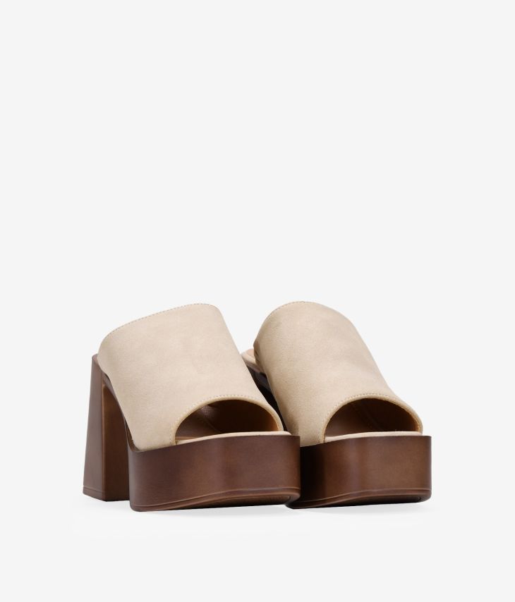 Sand mule sandals with wide heel