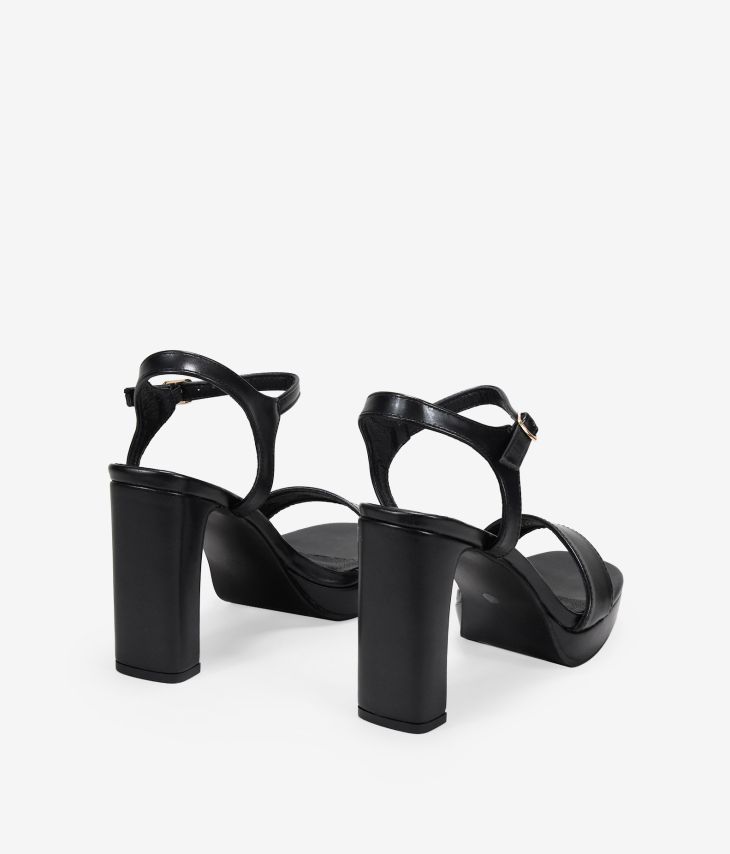 Sandalias de tacón negras con pulsera y hebilla