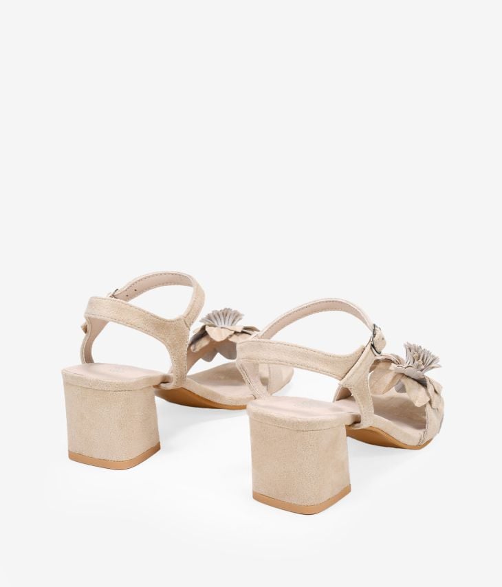 Beige heeled sandals with flower