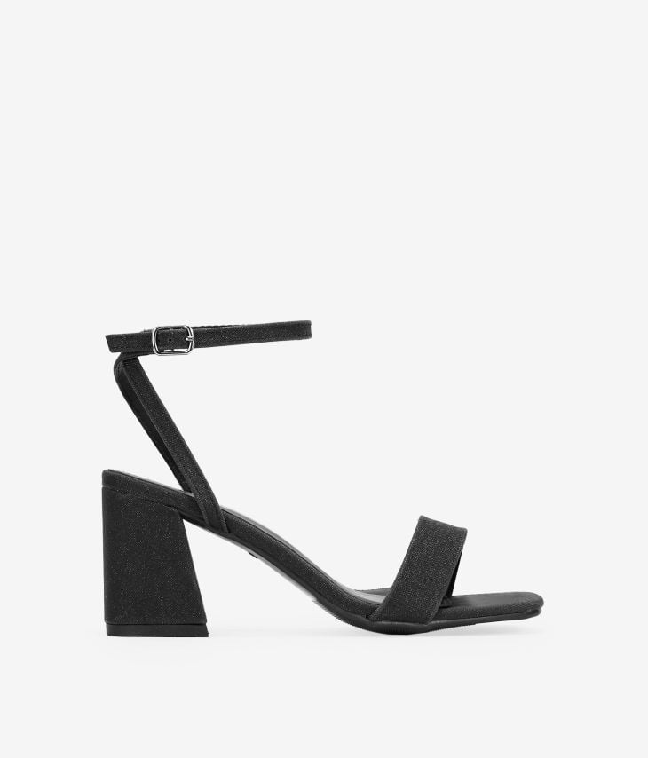 Black wide heel sandals with ankle bracelet