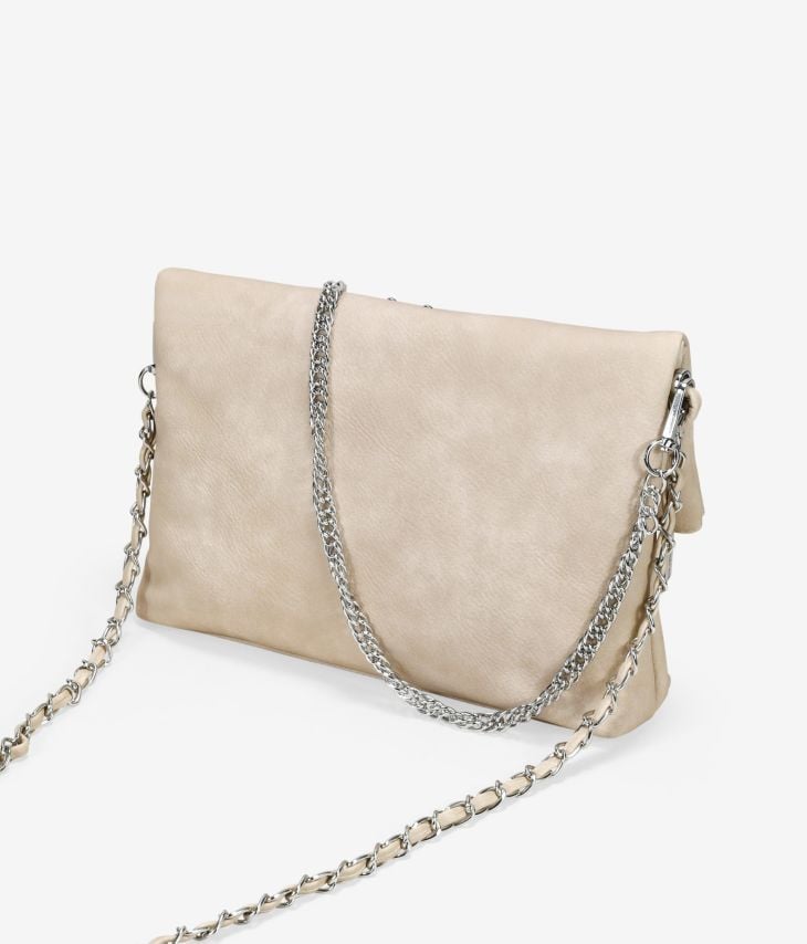 Bolso de hombro arena con solapa y tachuelas