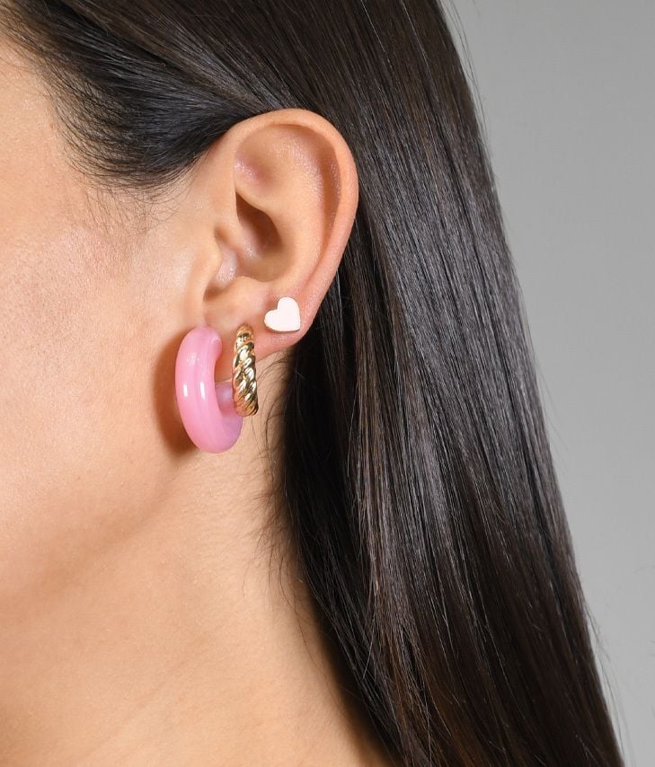 Set of pink and gold resin and metallic earrings