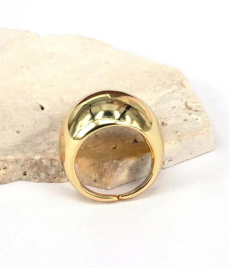 Minimalist gold metal ring