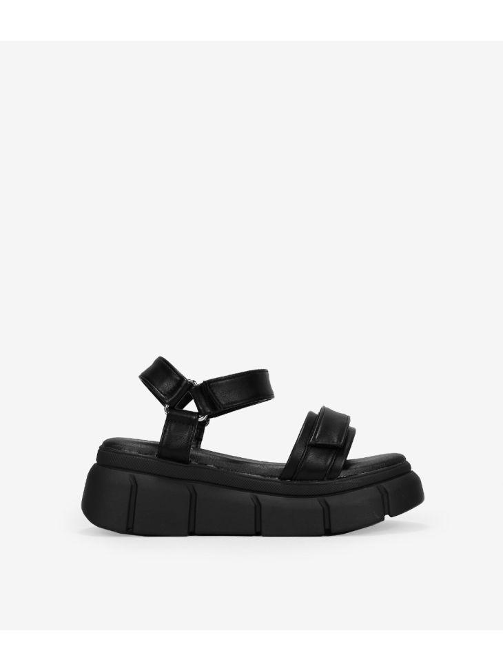 Sandalias negras con velcro