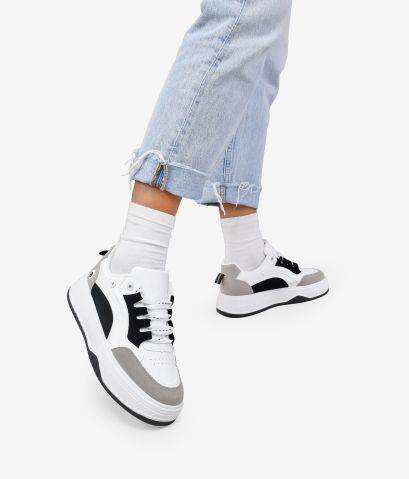 Zapatillas blancas de skate con plataforma
